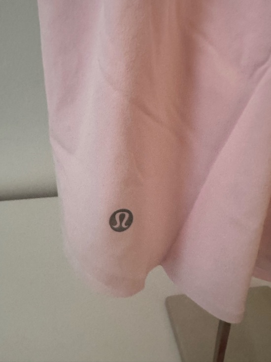 Lululemon Shake It Out High-Rise Run Short 2.5” (NWT, XS) – Pink - Picture 4 of 5